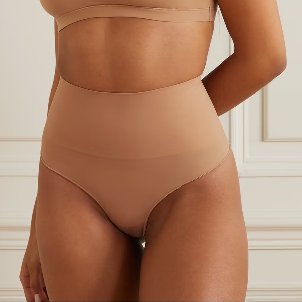 New SKIMS Core Control Thong Size L/XL